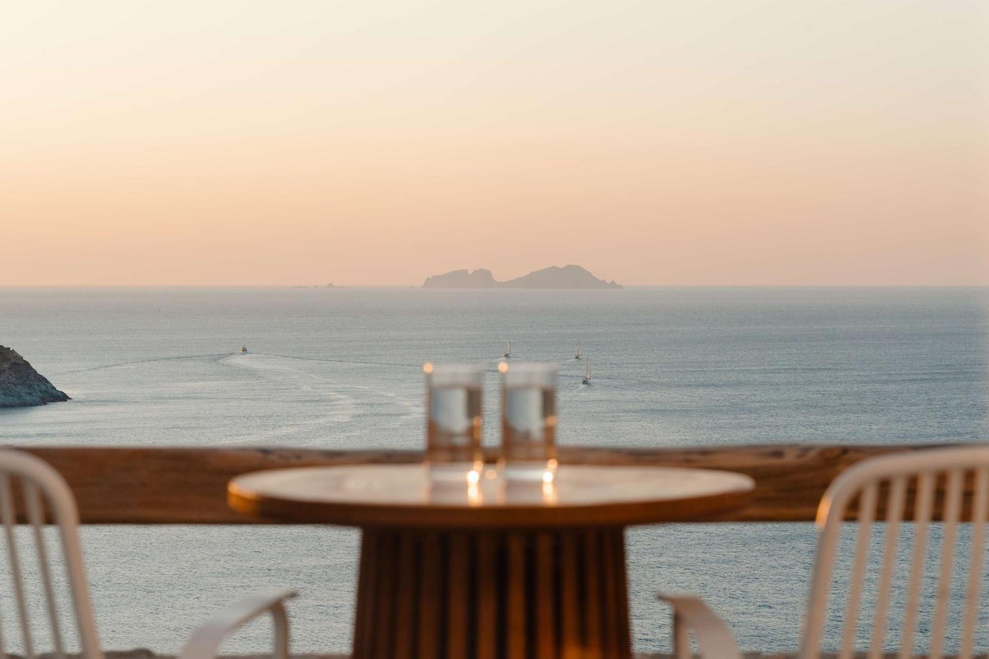 Radisson Blu Euphoria Resort, Mykonos กาโลลิวาดี ภายนอก รูปภาพ